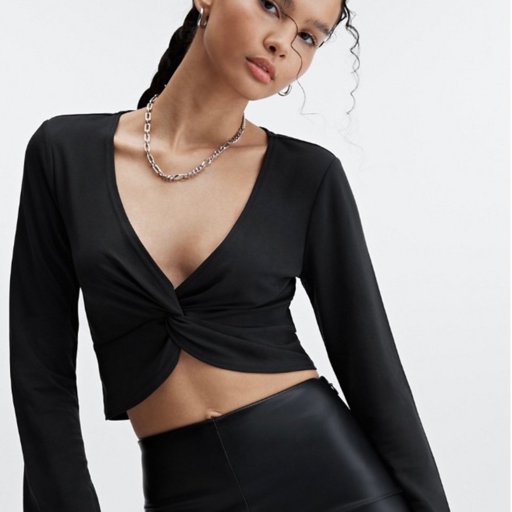 Fabletics twist crop top